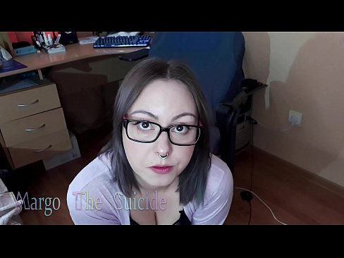 ❤️ မျက်မှန်တပ်ထားသော Sexy ကောင်မလေး Dildo ကို ကင်မရာတွင် နက်ရှိုင်းစွာ စုပ်သည်။ Porno fb my.pi-porno.ru ❤